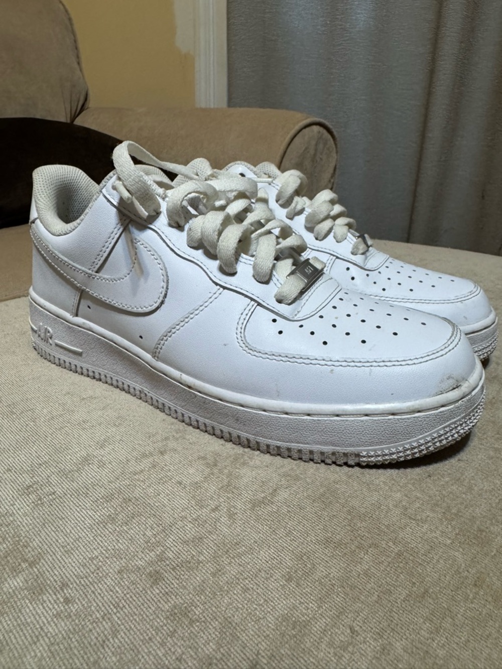 Air Force 1 low men’s size 8.5